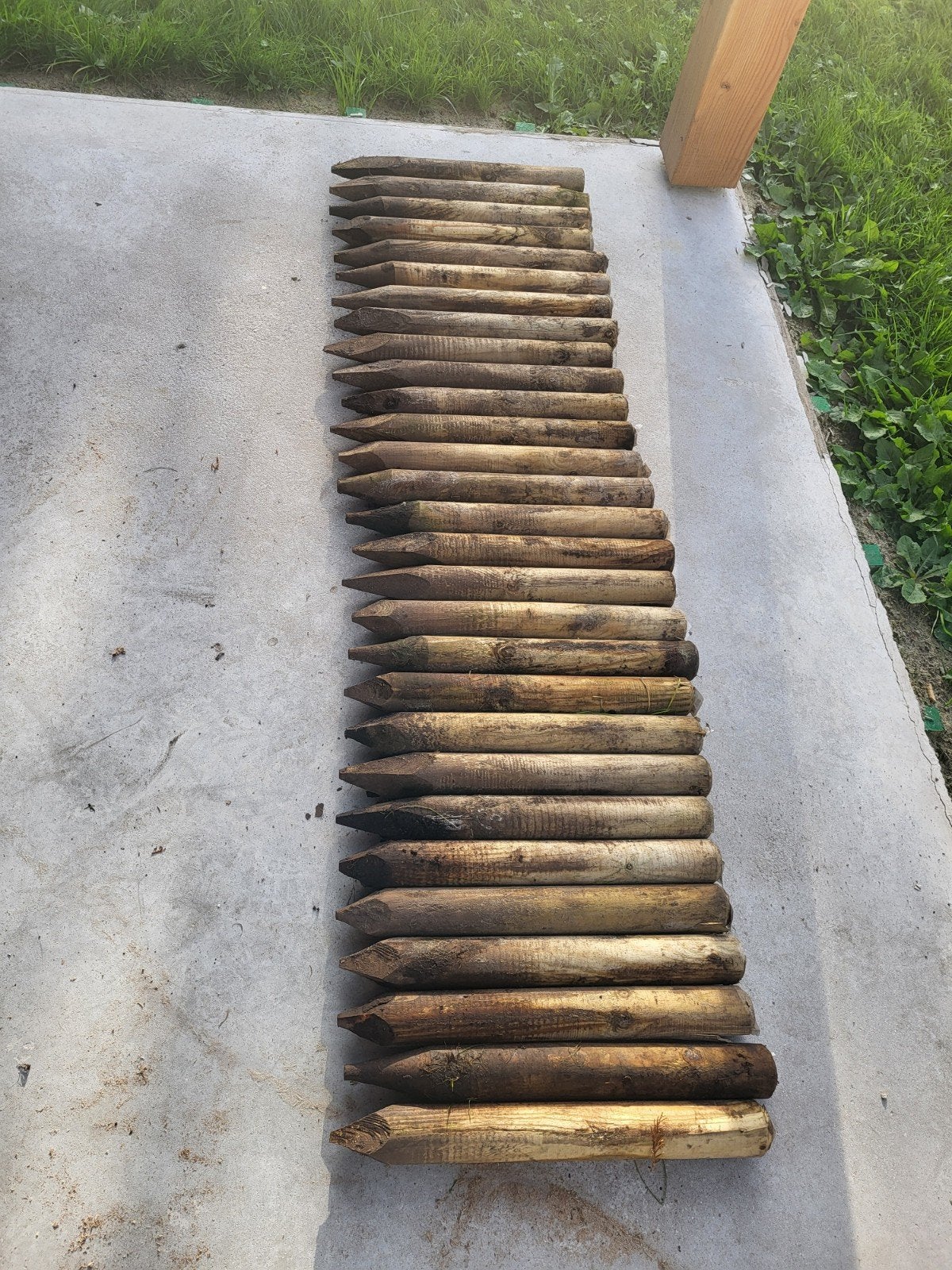 Nieuwe ongebruikte rondpaaltjes - 29 stuks, Ophalen, Nieuw, Minder dan 180 cm, Palen