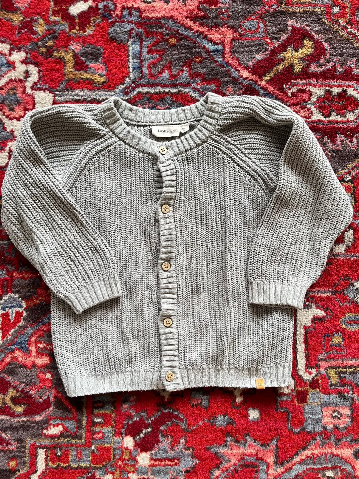 Gebreid vest salie kleurig Lil Atelier 98, Ophalen of Verzenden, Zo goed als nieuw, Jongen of Meisje, Trui of Vest