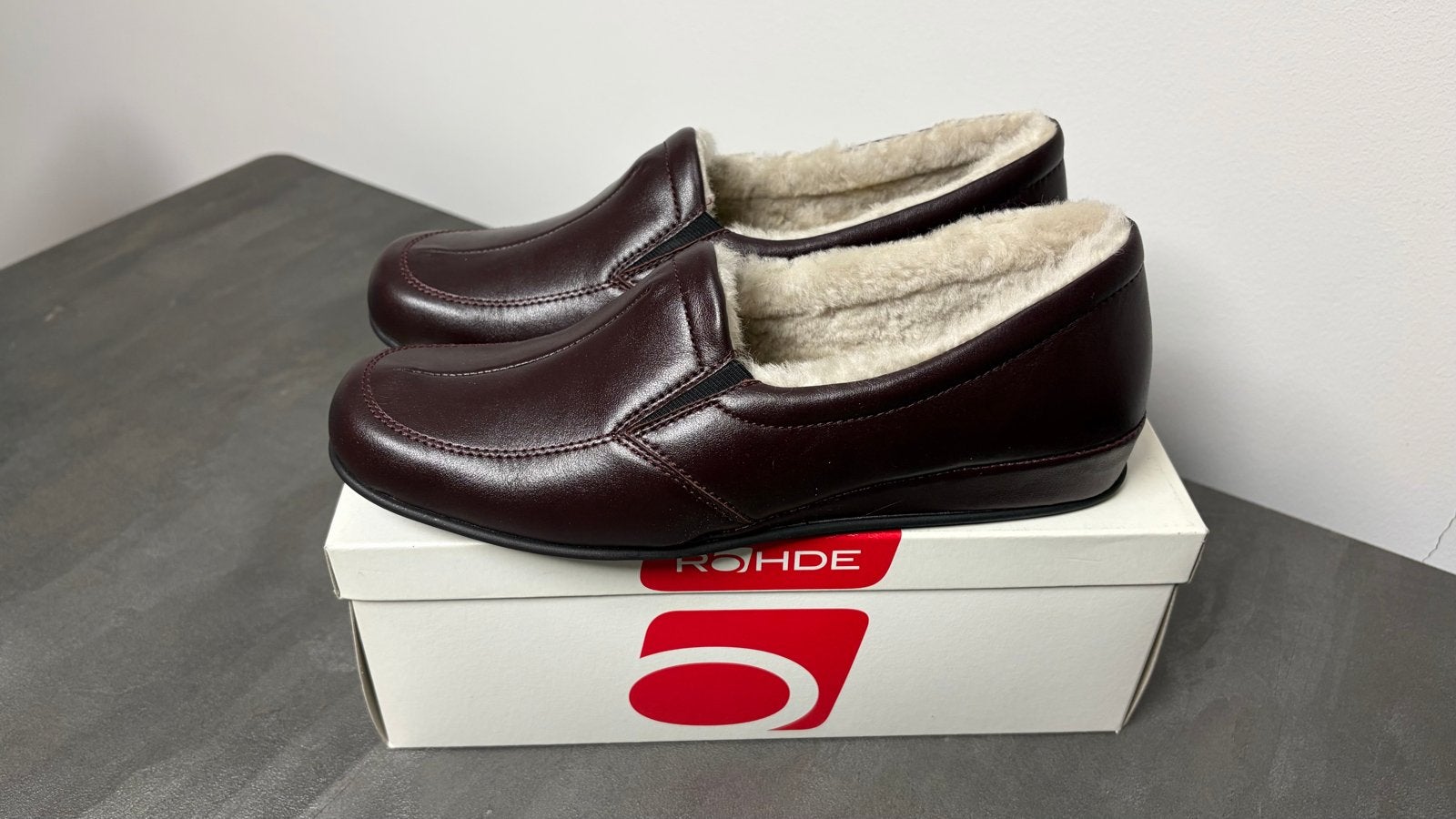 Rohde dames Pantoffels - Maat 42 / 41 (valt klein) - Nieuw, Ophalen, Nieuw, Overige kleuren, Pantoffels of Sloffen
