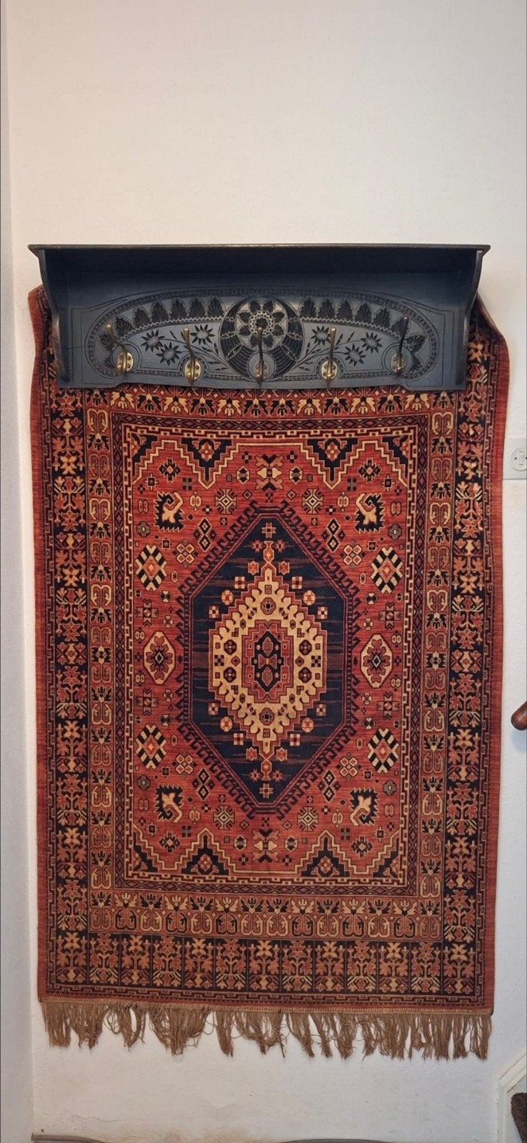 Kapstok met wandkleed antiek, Ophalen