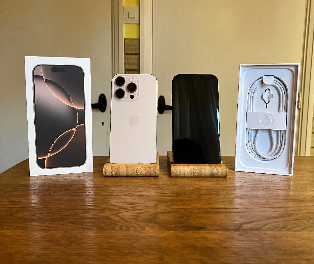 iPhone 16 pro 128 GB goud !, Telecommunicatie, 128 GB, Zo goed als nieuw, Zonder simlock, Zonder abonnement