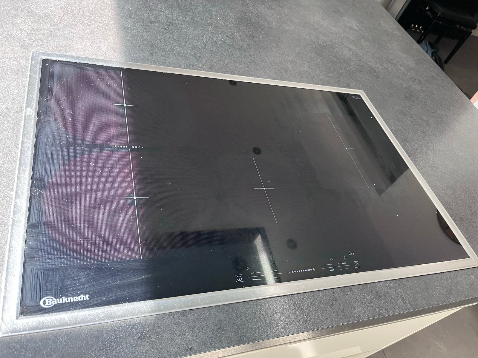 Moderne witte keuken met kookeiland en inbouwapparatuur, Ophalen, Gebruikt, Wit, Overige typen