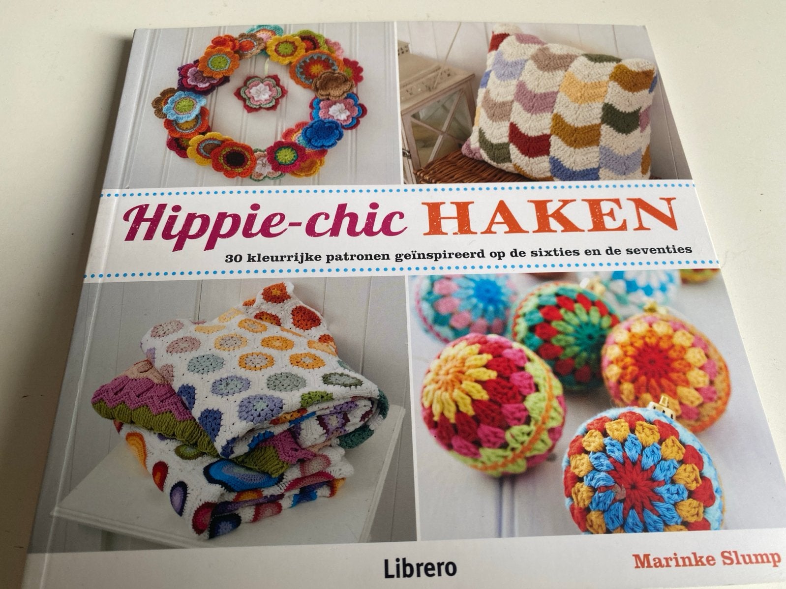 Hippie-chic HAKEN - 30 kleurrijke patronen, Ophalen of Verzenden, Zo goed als nieuw, Haken, Patroon of Boek