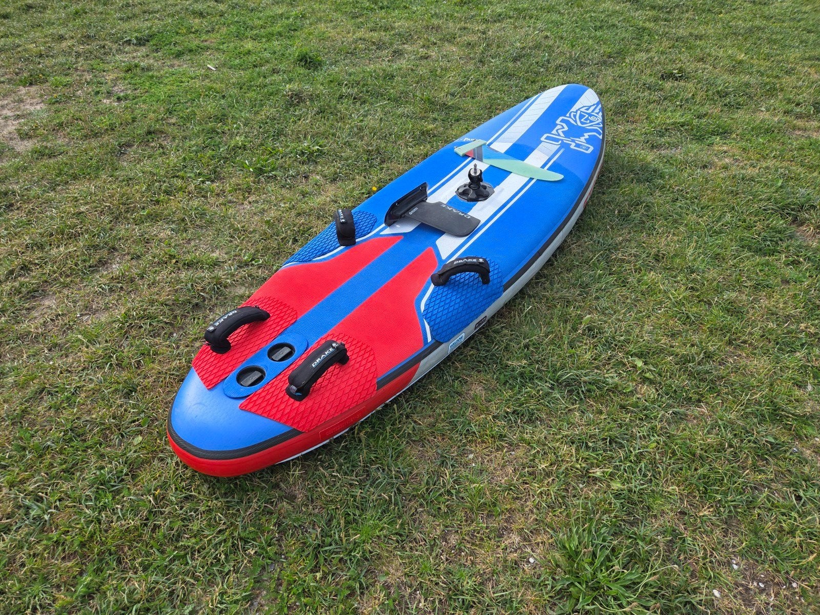 Starboard Airplane 242 opblaasbaar windsurfboard, Ophalen, Minder dan 250 cm, Met draagtas, Zo goed als nieuw