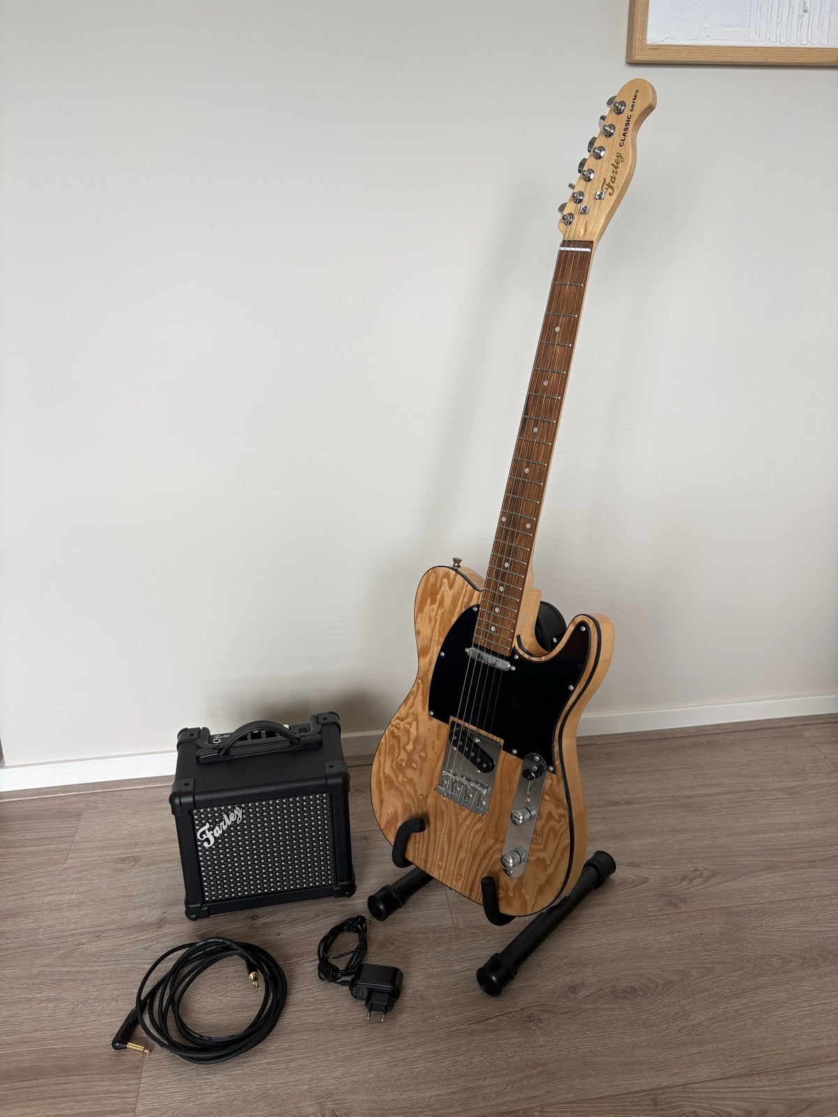Farley Classic Series Elektrische Gitaar Set met Versterker, Met versterker, Zo goed als nieuw, Solid body, Ophalen