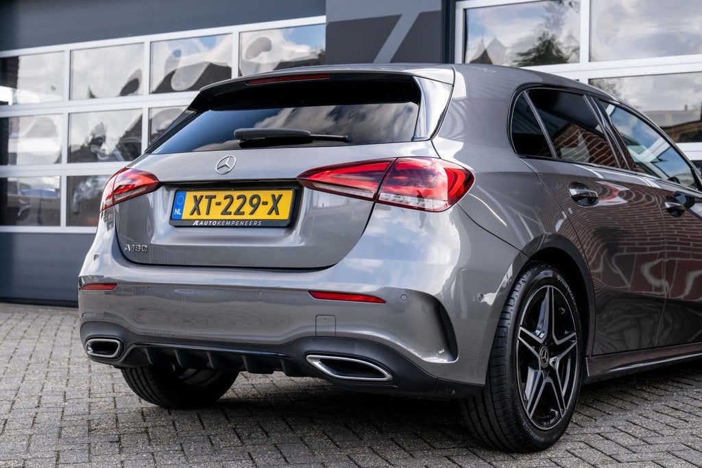Mercedes-Benz A-Klasse 180 A180 AMG Line | Widescreen Displa, Auto's, 136 pk, Gebruikt, 4 cilinders, Origineel Nederlands