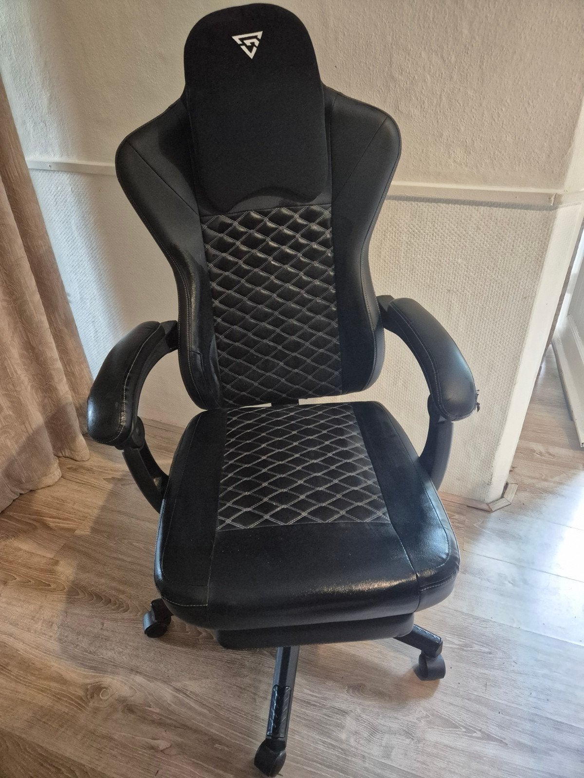 Kantoor/Game stoel, Ophalen, Gaming bureaustoel, Gebruikt, Zwart