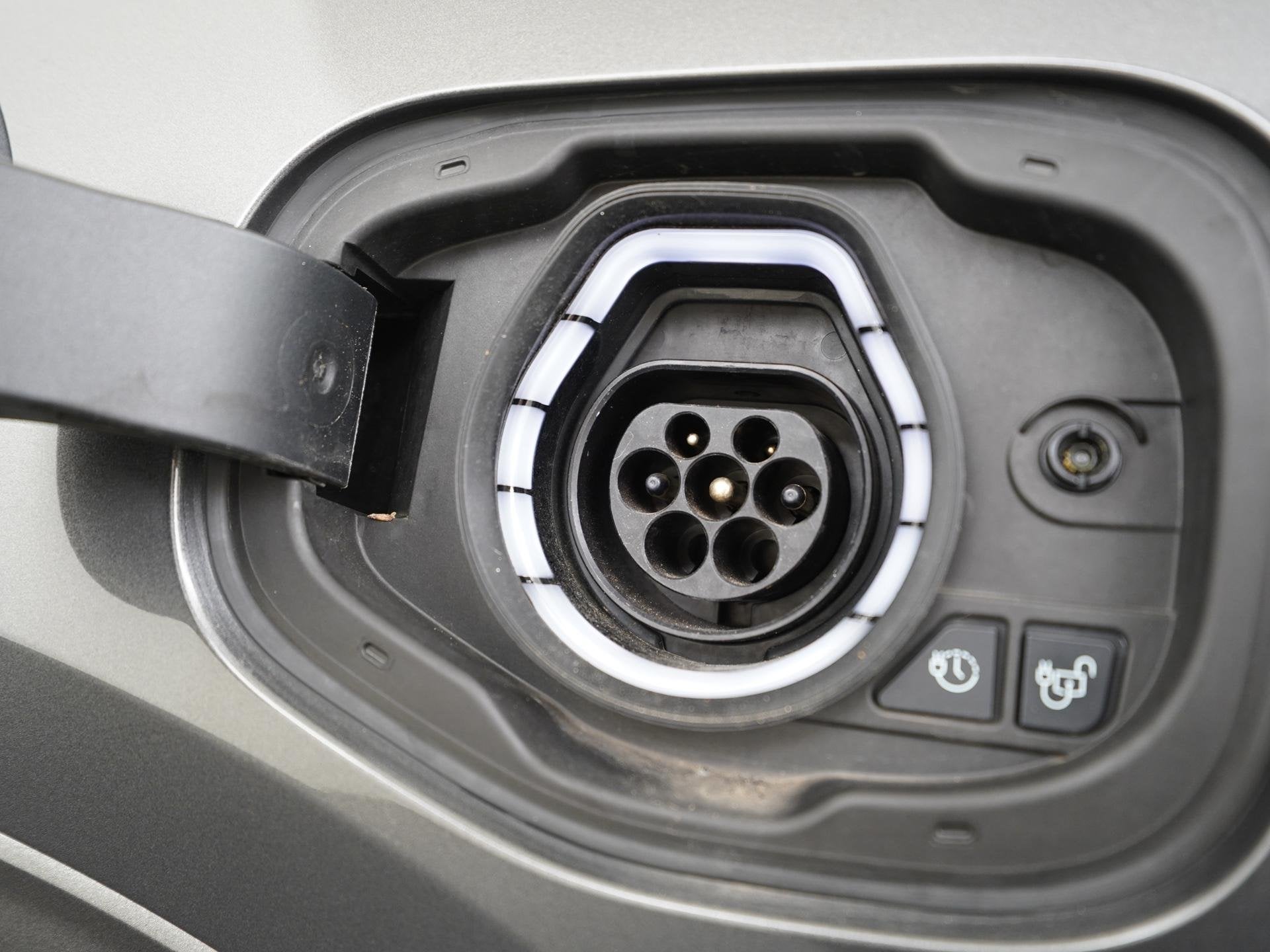 Foto 36 van Ford Kuga 2.5 PHEV Vignale | Panoramadak | ACC | Head Up | Z