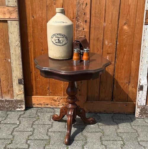 Wijntafel bijzettafel haltafel origineel 60 cm hoog, Antiek en Kunst, Antiek | Meubels | Tafels, Ophalen of Verzenden