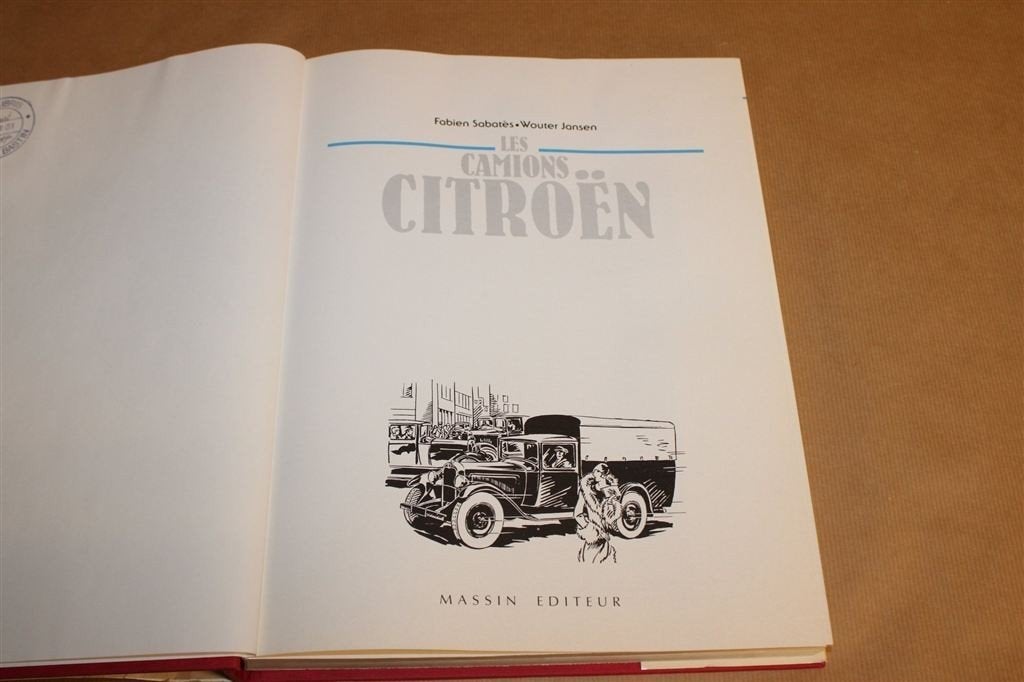 Les Camions Citroën — Dé Monografie over de Vrachtwagen [FR], Boeken, Auto's | Boeken, Ophalen of Verzenden, Gelezen, Citroën