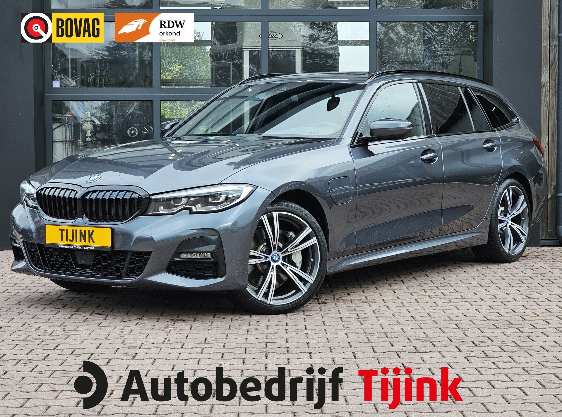 BMW 3 Serie Touring 330e M-Sport Touring Plus | LED | Pano |, Automaat, 1998 cc, Gebruikt, 4 cilinders
