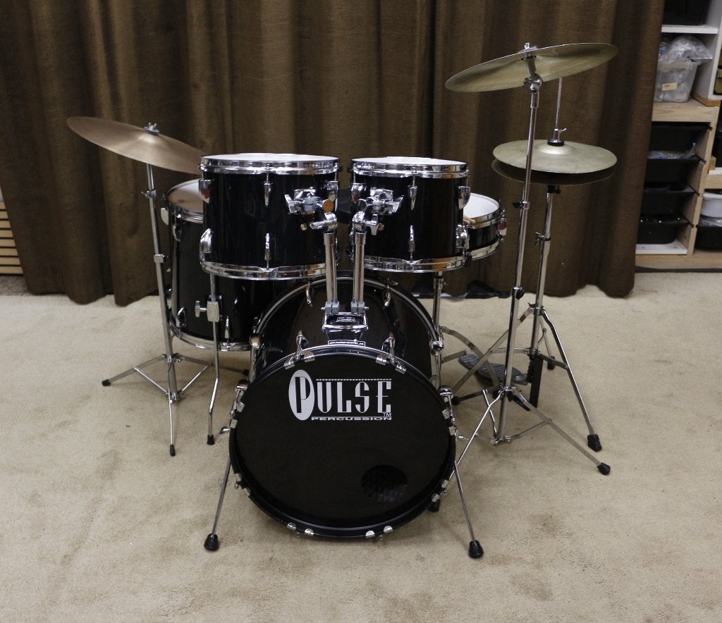 drumstel: pulse percussion zwart 18/10/12/14/13sn bekkens, Zo goed als nieuw, Jouwdrumstel@gmail.com, Ophalen, Overige merken