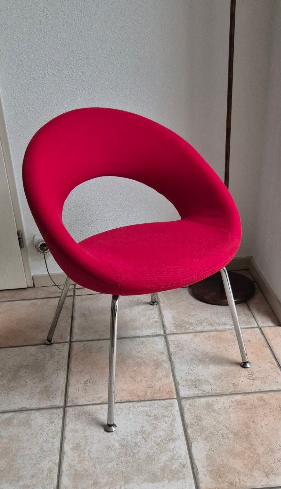 ARTIFORT Nina eetkamerstoelen rode stof6 
in stof Rood, Arco vitra leolux rolf benz  eames stijl, Ophalen of Verzenden, Zo goed als nieuw
