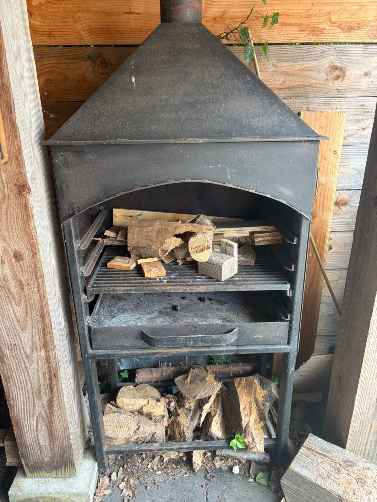Stalen houtgestookte bbq, Ophalen, Gebruikt