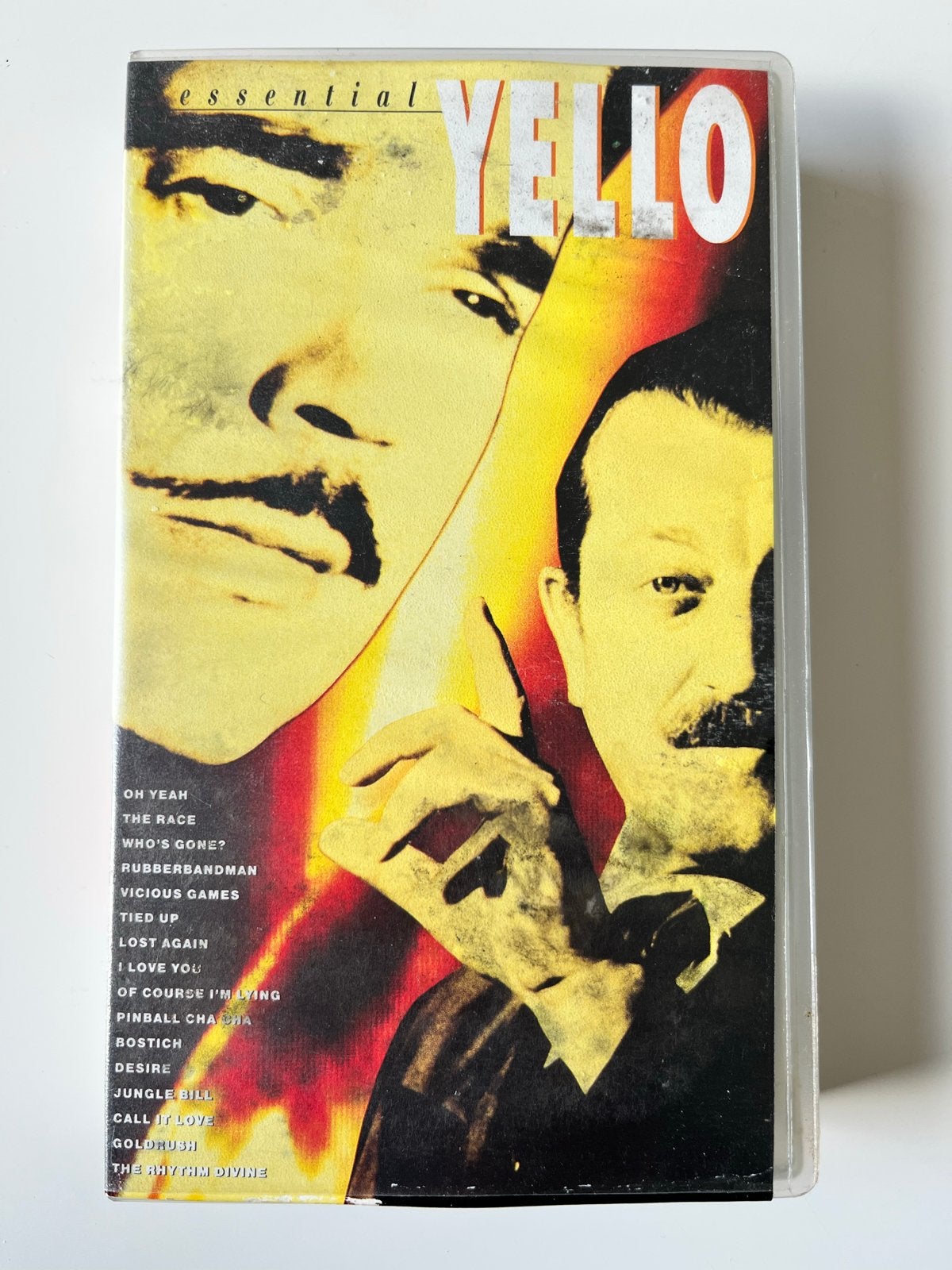 Essential Yello VHS - Muziekvideo's van de iconische band, Muziek, Verzenden, Alle leeftijden, VHS