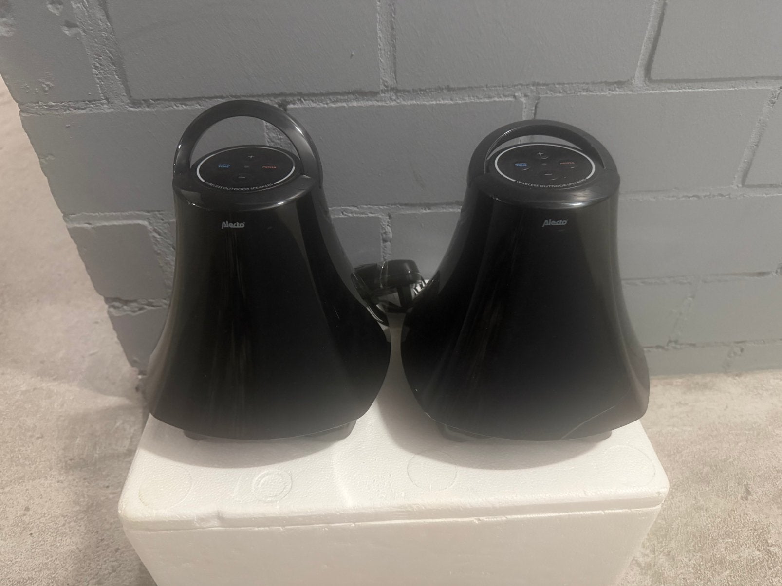 Twee Alecto DSS-50 draadloze outdoor speakers(ophalen), Ophalen, Zo goed als nieuw, Minder dan 60 watt, Overige merken
