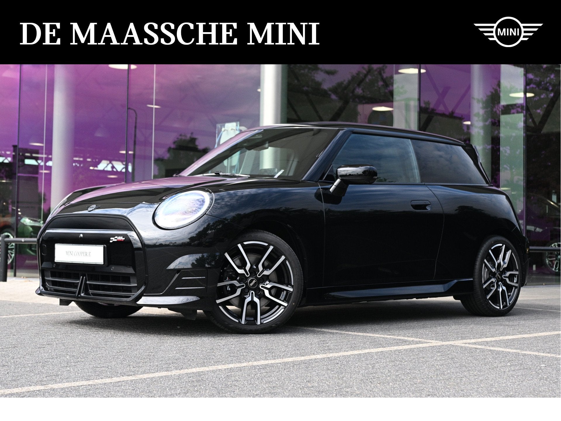 MINI Hatchback Cooper E / John Cooper Works / Pakket L / 18", Auto's, Dealer onderhouden, Lane Departure Warning, Zwart, 4 stoelen