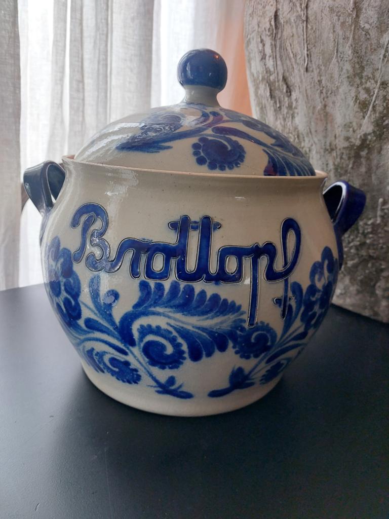 Vintage Duitse keramieken broodpot met bloemdecoratie, Verzenden