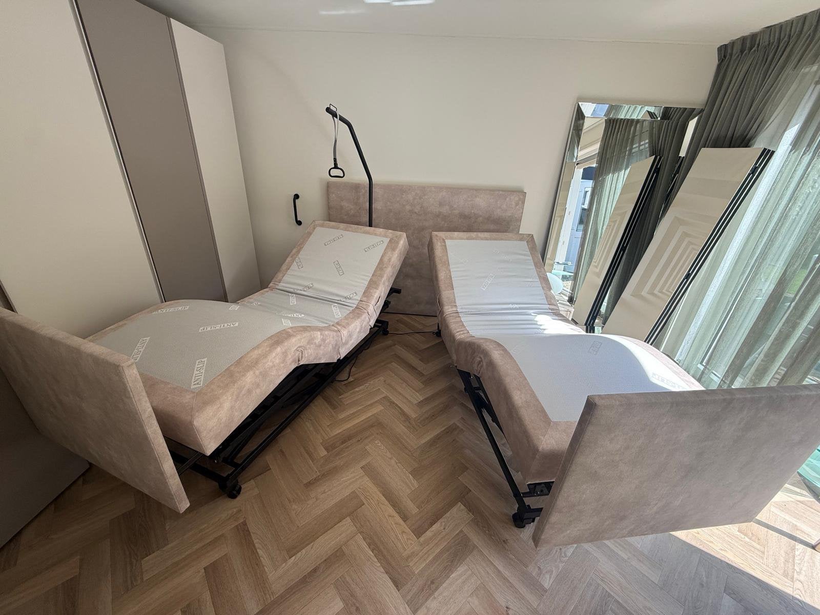 Foto 5 van Hoog laag bed/boxspring/seniorenbed/ seniorenbed hoog laag