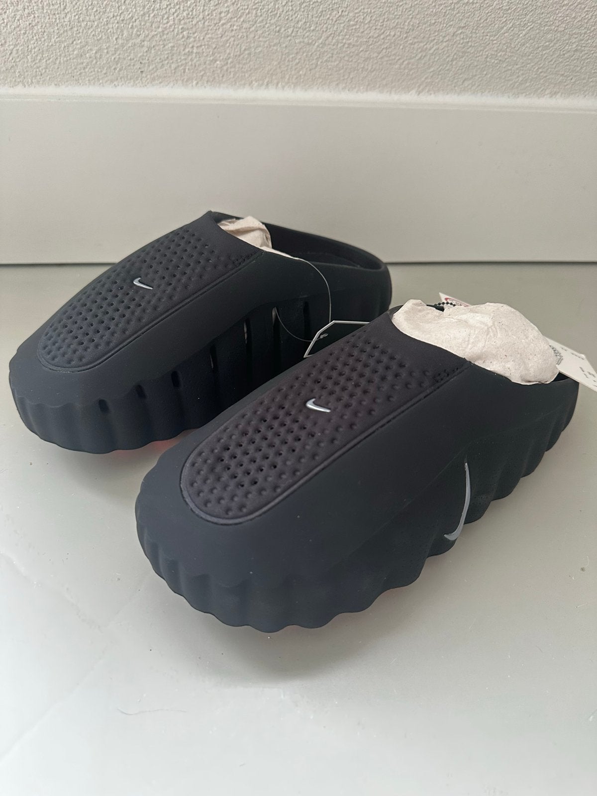 Originele Nike Mind Maat 40 Zwart met Oranje incl doos, Ophalen of Verzenden, Nieuw, Zwart, Slippers