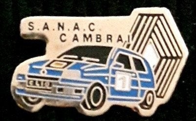 Renault Clio S.A.N.A.C. Cambrai pin, Verzamelen, Verzenden, Nieuw, Transport, Speldje of Pin