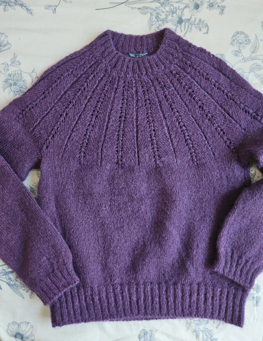 Handgebreide trui wol/mohair - paars met opengewerkt detail, Paars, Ophalen of Verzenden, Zo goed als nieuw, Handgemaakt