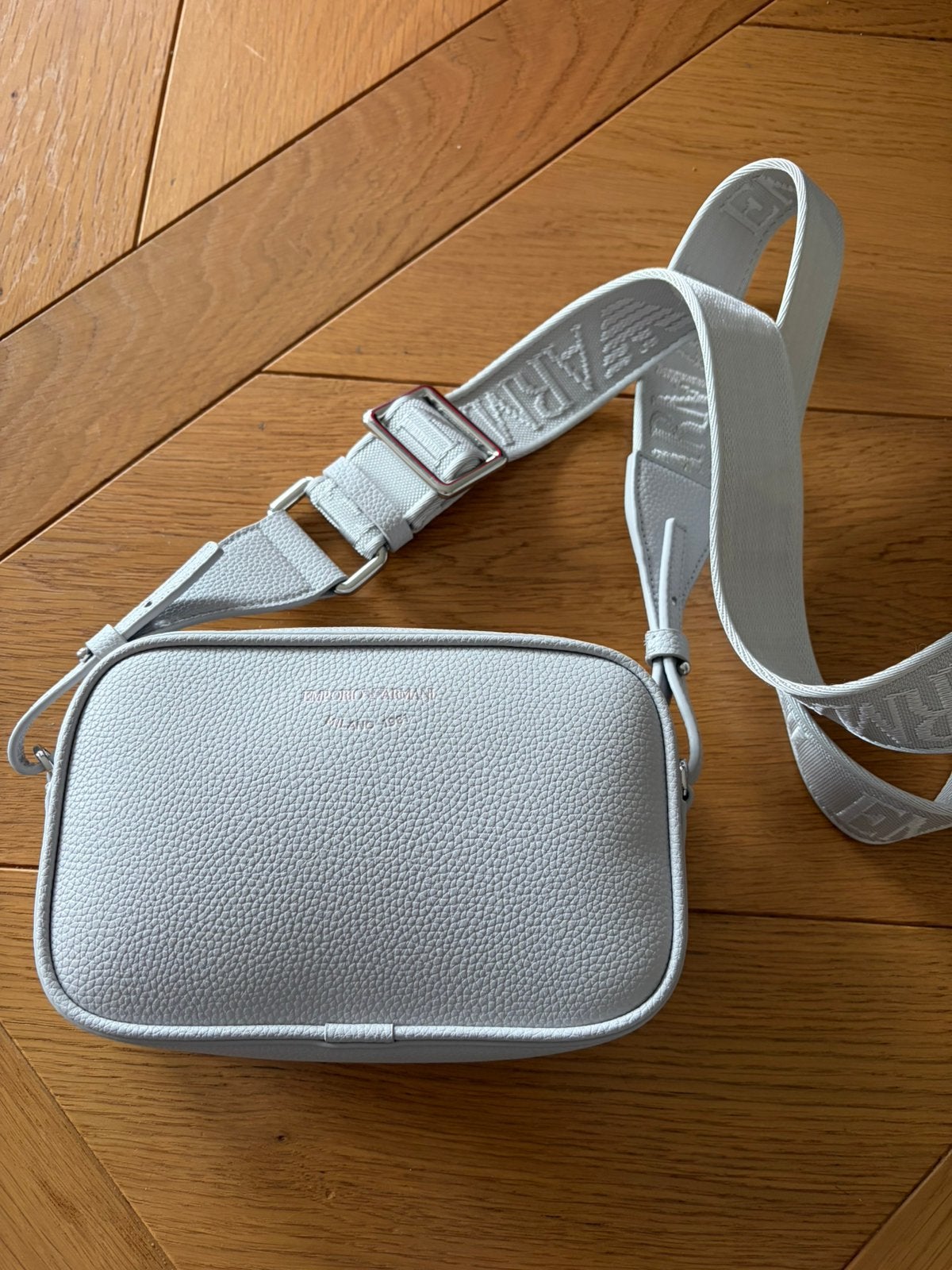 Armani mini bag schoudertas camera perla/tabacco, Ophalen of Verzenden, Zo goed als nieuw, Schoudertasje