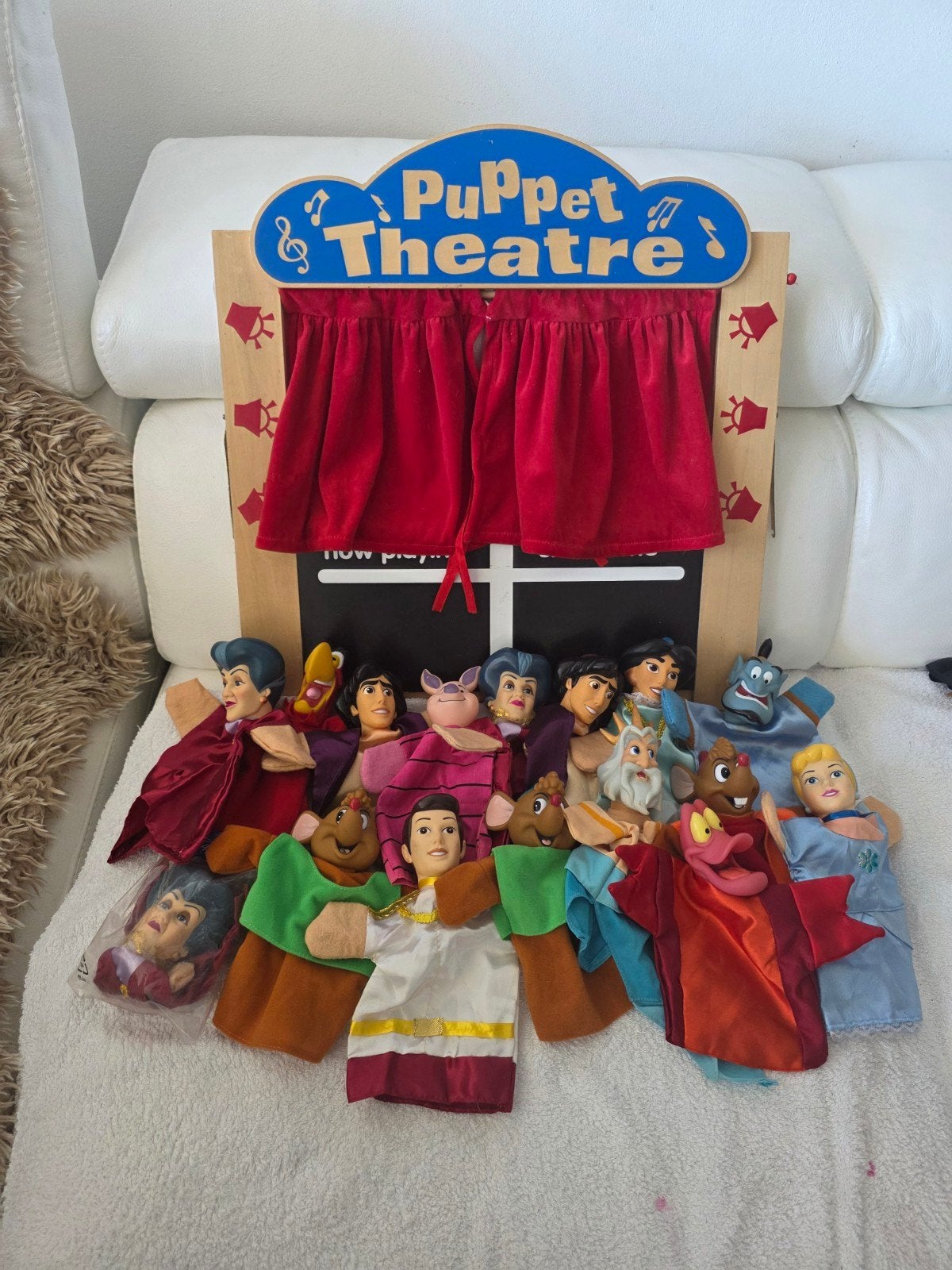 Poppenkast met 16 Disney poppenkastpoppen, Ophalen, Zo goed als nieuw, Overige typen
