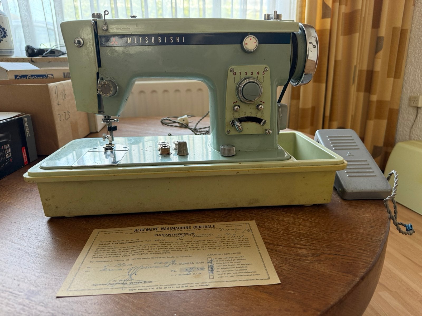 Oude naaimachine, Ophalen