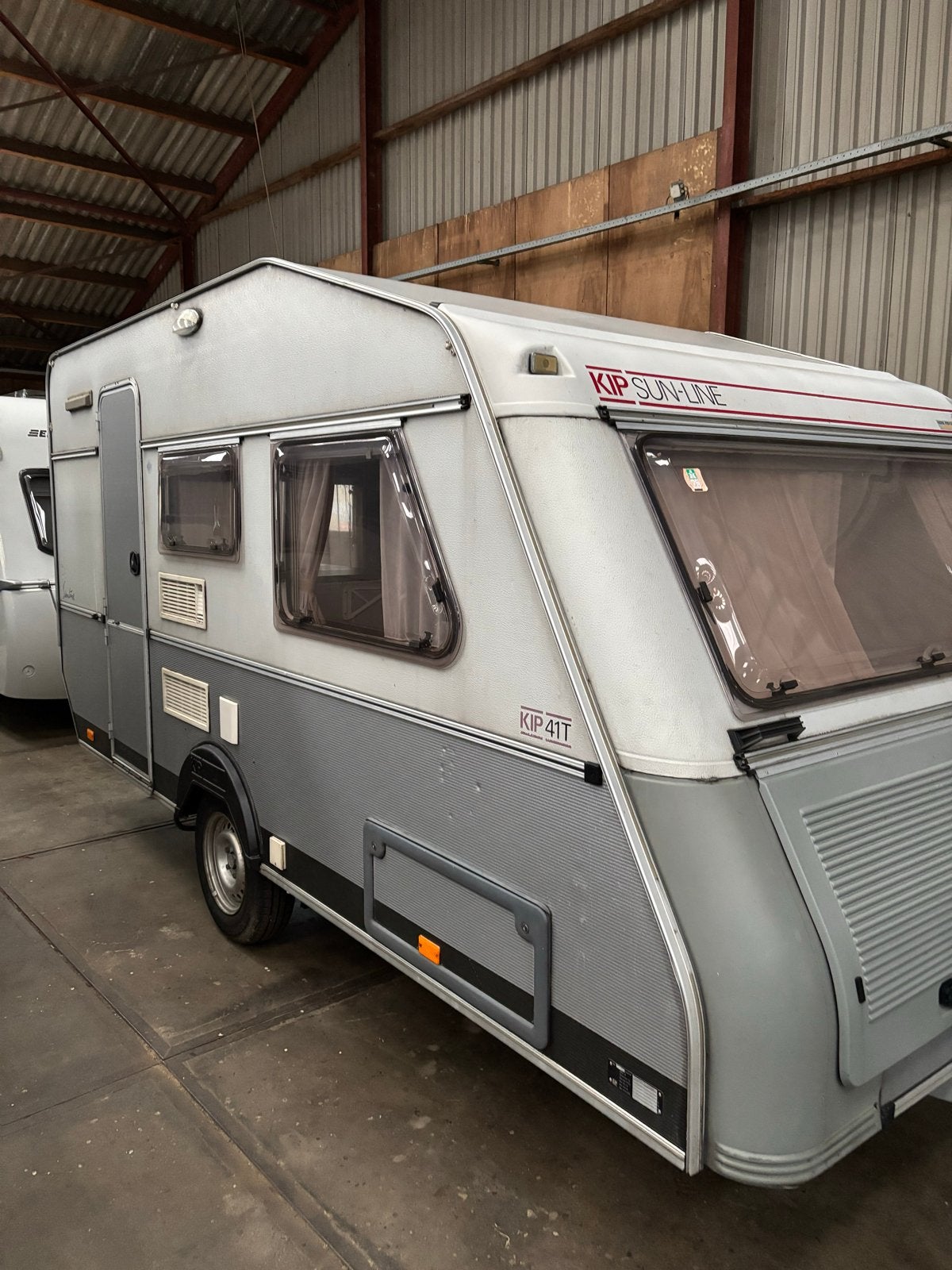 Kip Sun-Line 41T Caravan - Compact en Compleet, Caravans en Kamperen, Vast bed, Rondzit, Kip, Particulier