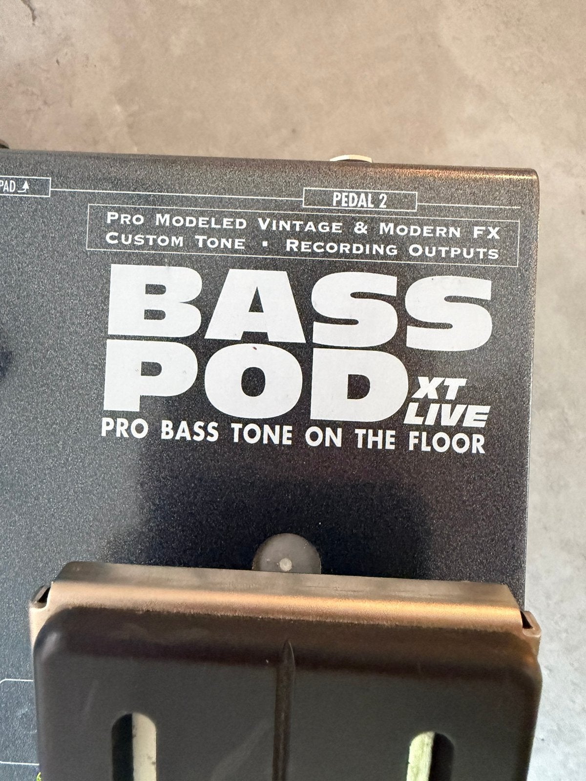 Line 6 Bass Pod XT Live - inclusief originele adapter, Ophalen of Verzenden, Zo goed als nieuw, Multi-effect