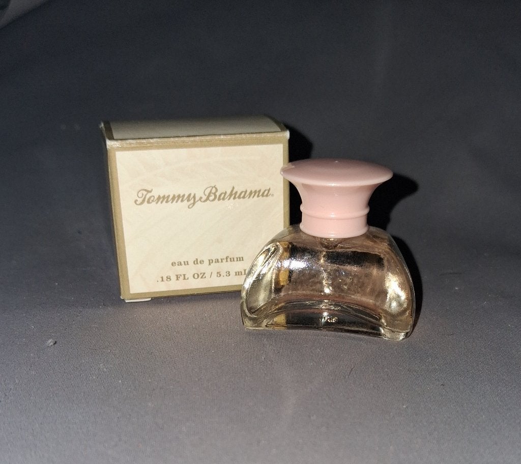 Volle parfum mini -  Tommy bahama + doosje, Ophalen of Verzenden, Zo goed als nieuw, Miniatuur, Gevuld