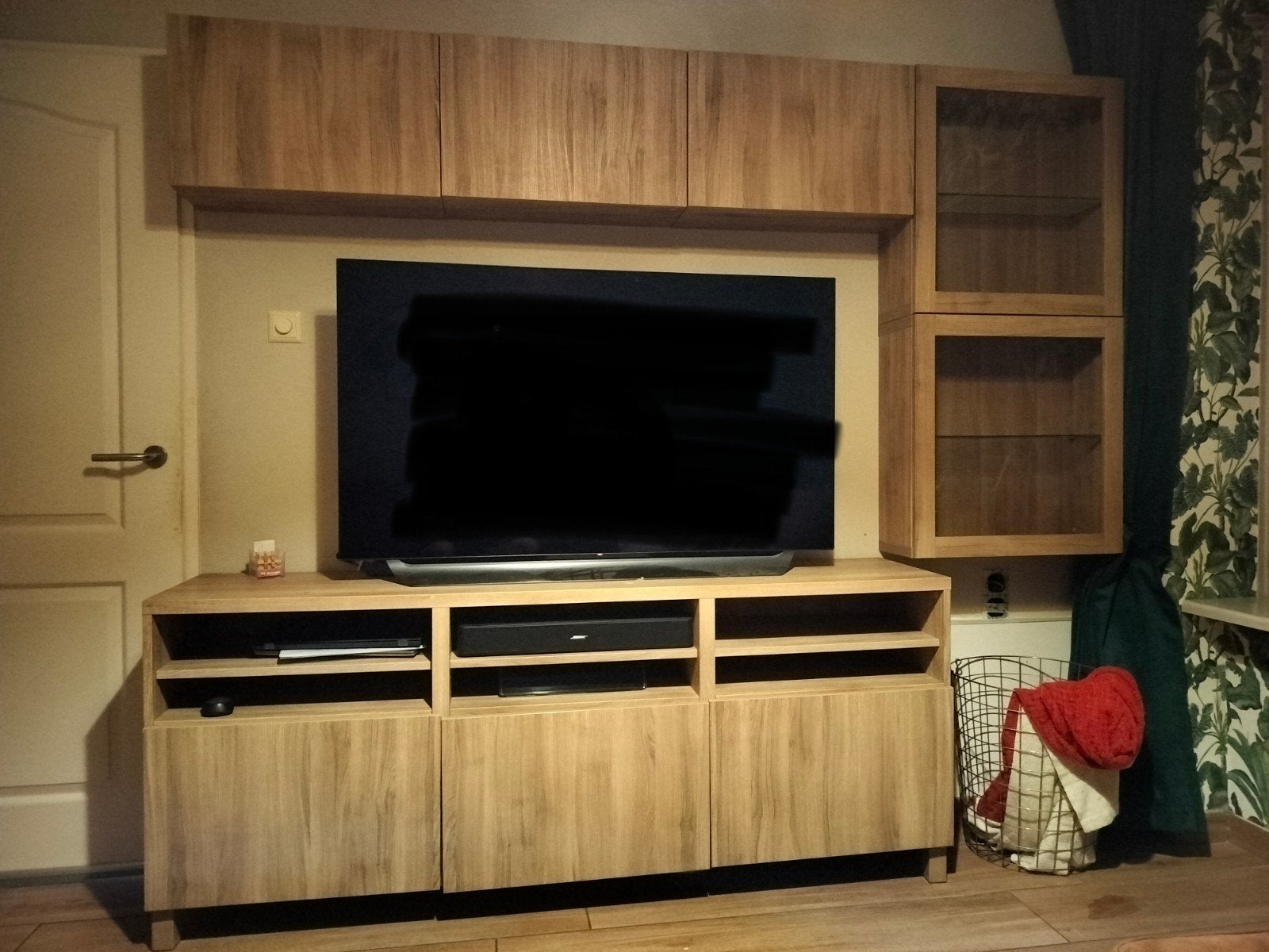 televisie meubel gratis af te halen voor 8 september, Huis en Inrichting, Ophalen, Gebruikt, 150 tot 200 cm, 25 tot 50 cm