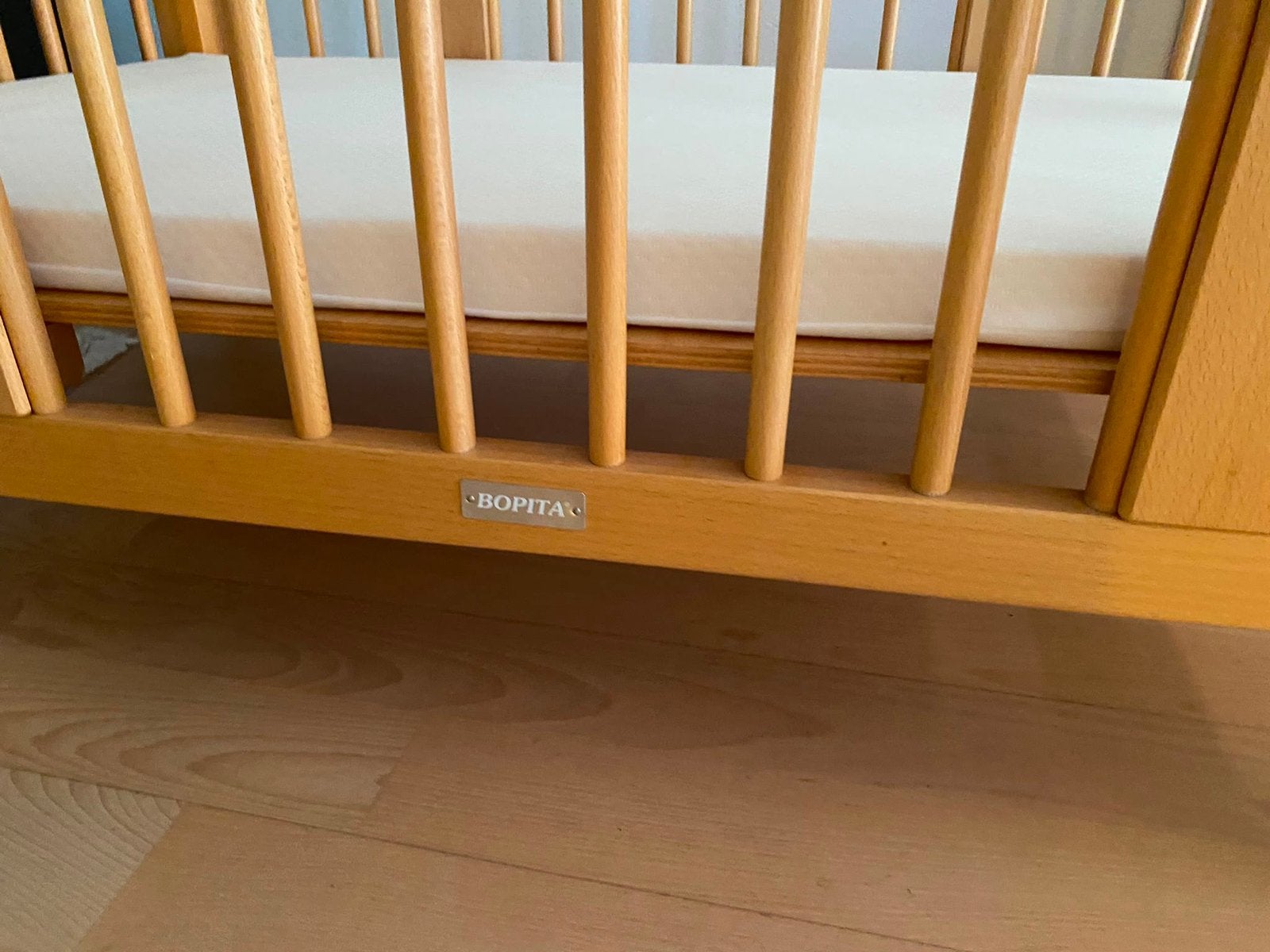Houten tweelingbox Bopita met matrasje, Ophalen, Zo goed als nieuw