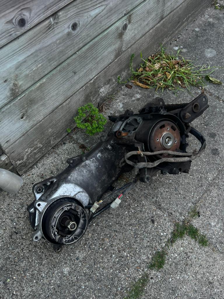 Peugeot verticaal motorblok, brom, Ophalen, Gebruikt, Blok