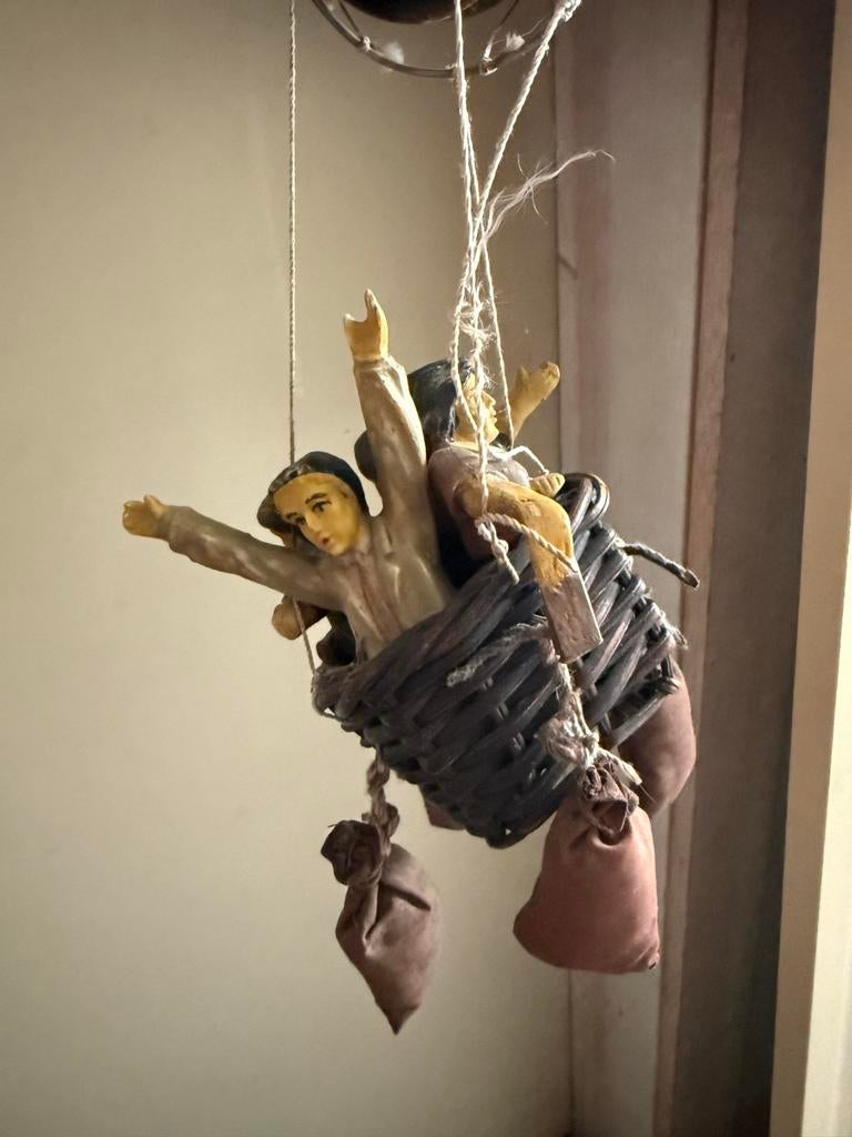 Decoratieve heteluchtballon met figuren, Ophalen of Verzenden, Zo goed als nieuw