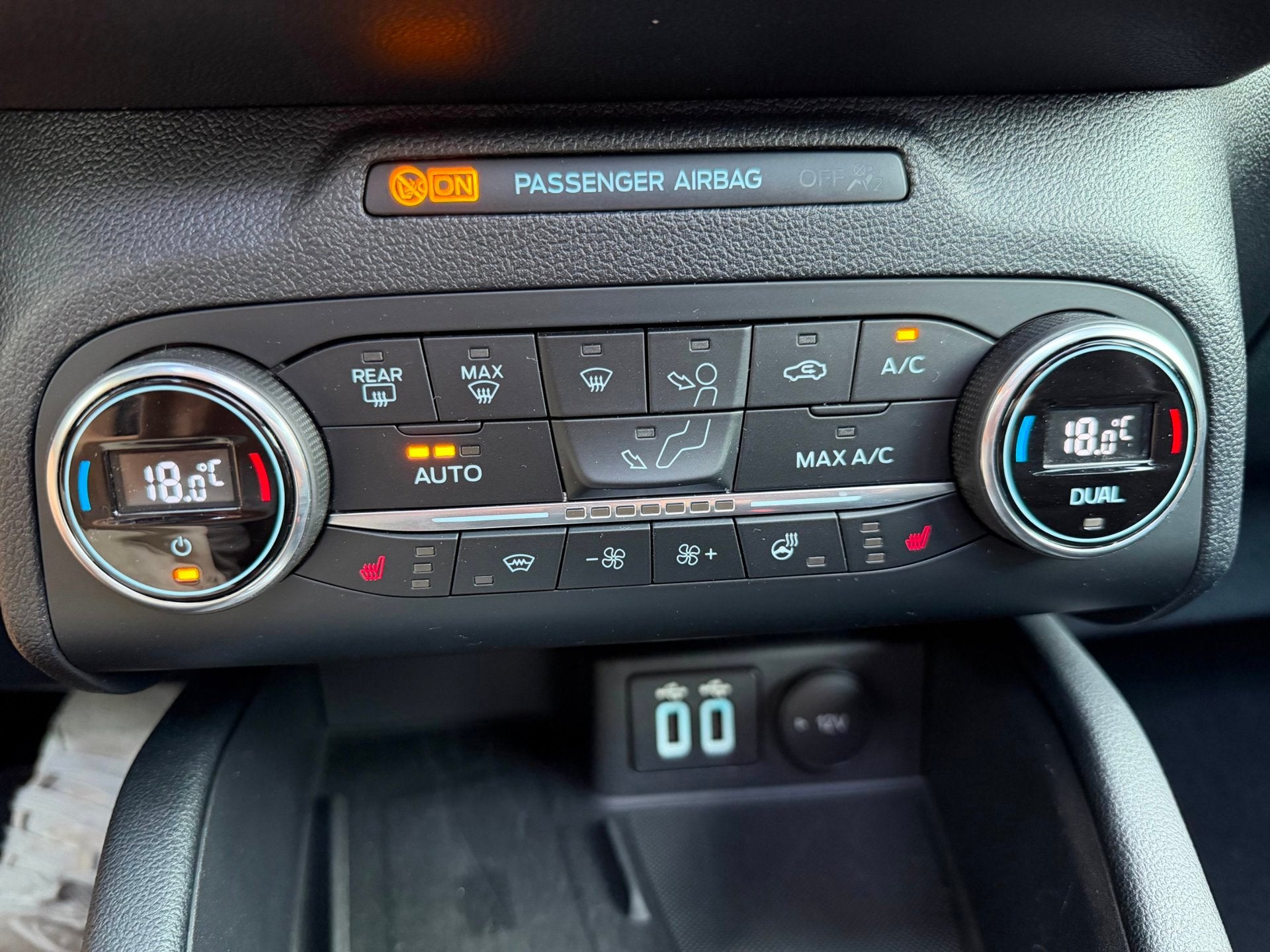 Foto 20 van Ford Kuga 2.5 PHEV ST-Line X PANO l TREKHAAK l ACC l 20''!