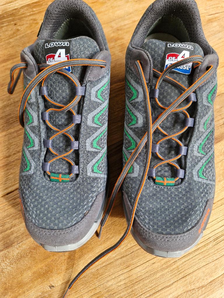 Wandelschoenen Lowa maat 41,5, Ophalen, Zo goed als nieuw, Schoenen