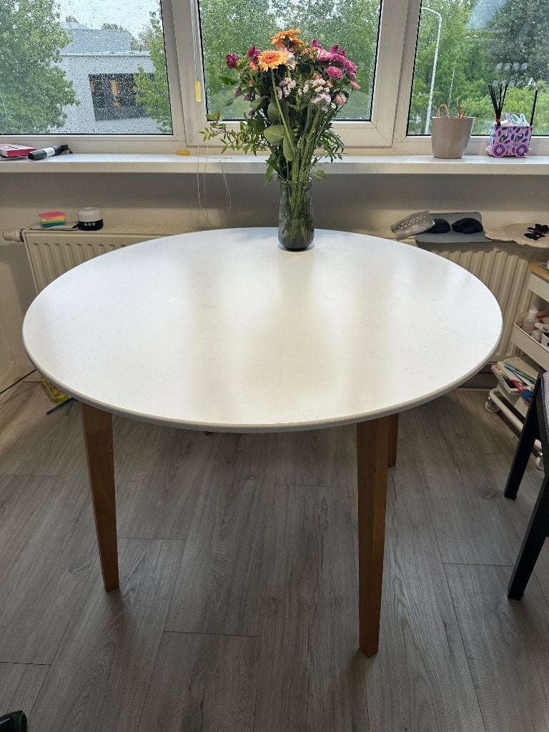 Tafel Jysk 105cm diameter, Huis en Inrichting, Tafels | Eettafels, Ophalen, Overige materialen, Gebruikt, Rond