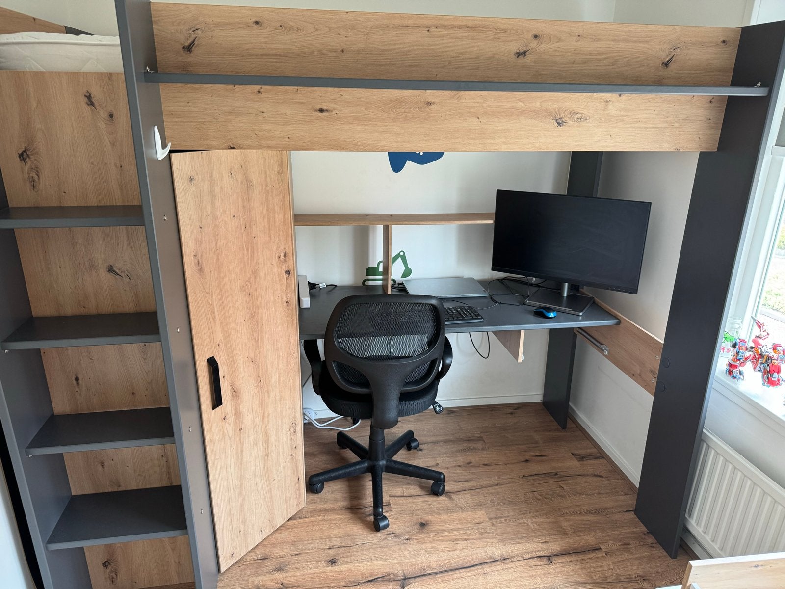 Hoogslaper met bureau en kledingkast van Leen Bakker, Ophalen, 85 tot 100 cm, Gebruikt, Hoogslaper of Stapelbed