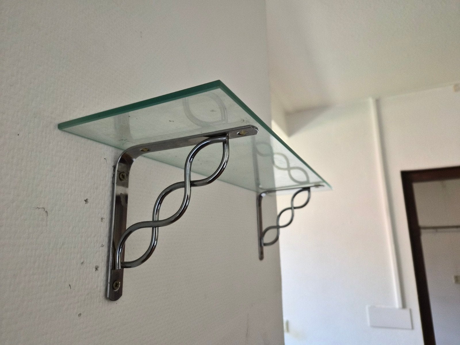 Glazen wandplank met chromen steunen, Ophalen of Verzenden, Gebruikt