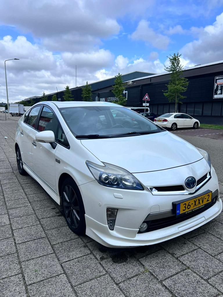 Toyota Prius 1.8 Plug-in Hybrid 136PK Aut 2012 Wit, Auto's, Wit, 75 €/maand, Prius, 1798 cc