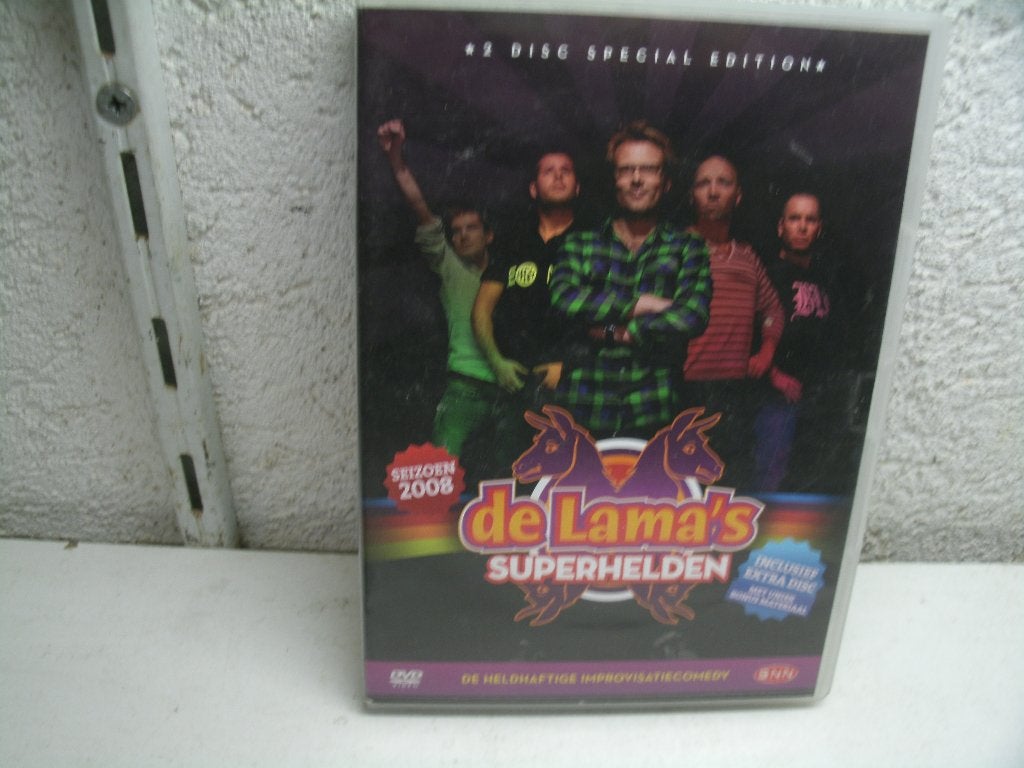 dvd 140b de lama's superhelden, Alle leeftijden, Ophalen of Verzenden, Zo goed als nieuw, Stand-up of Theatershow