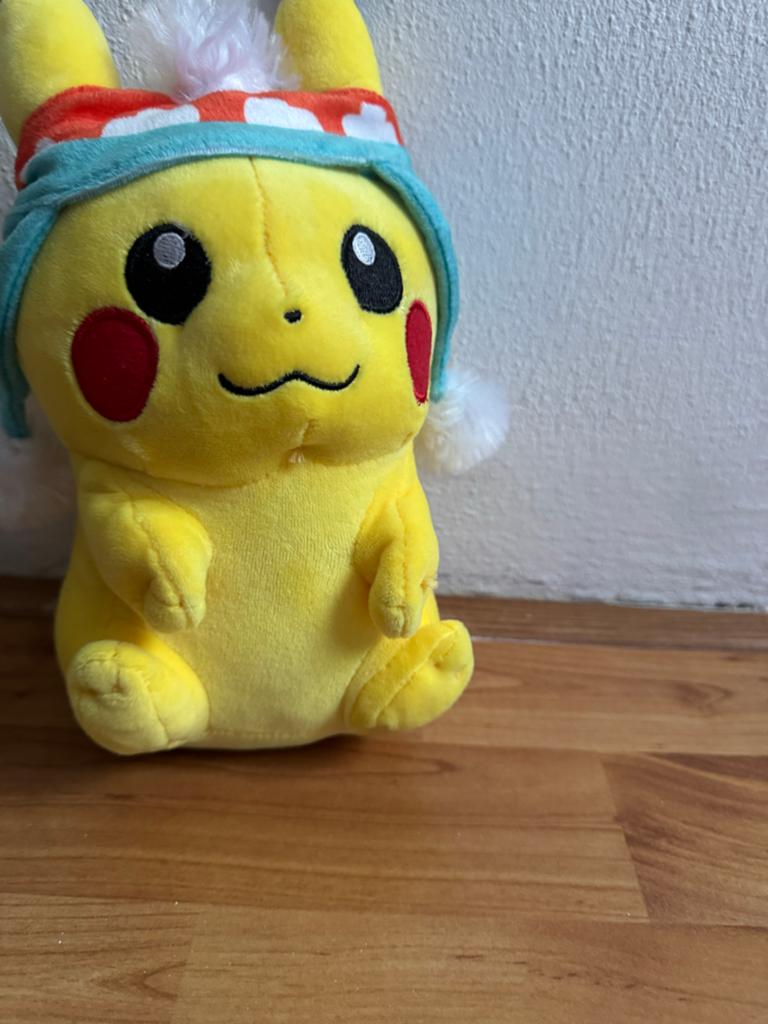 Leuke Pikachu knuffel met muts - Pokémon, Ophalen, Geel, Overige typen, Zo goed als nieuw