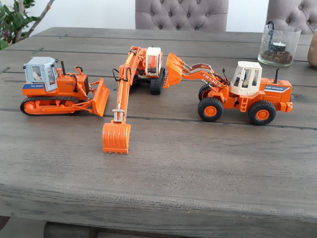 bouwmachines, Ophalen, Zo goed als nieuw, 1:32 tot 1:50