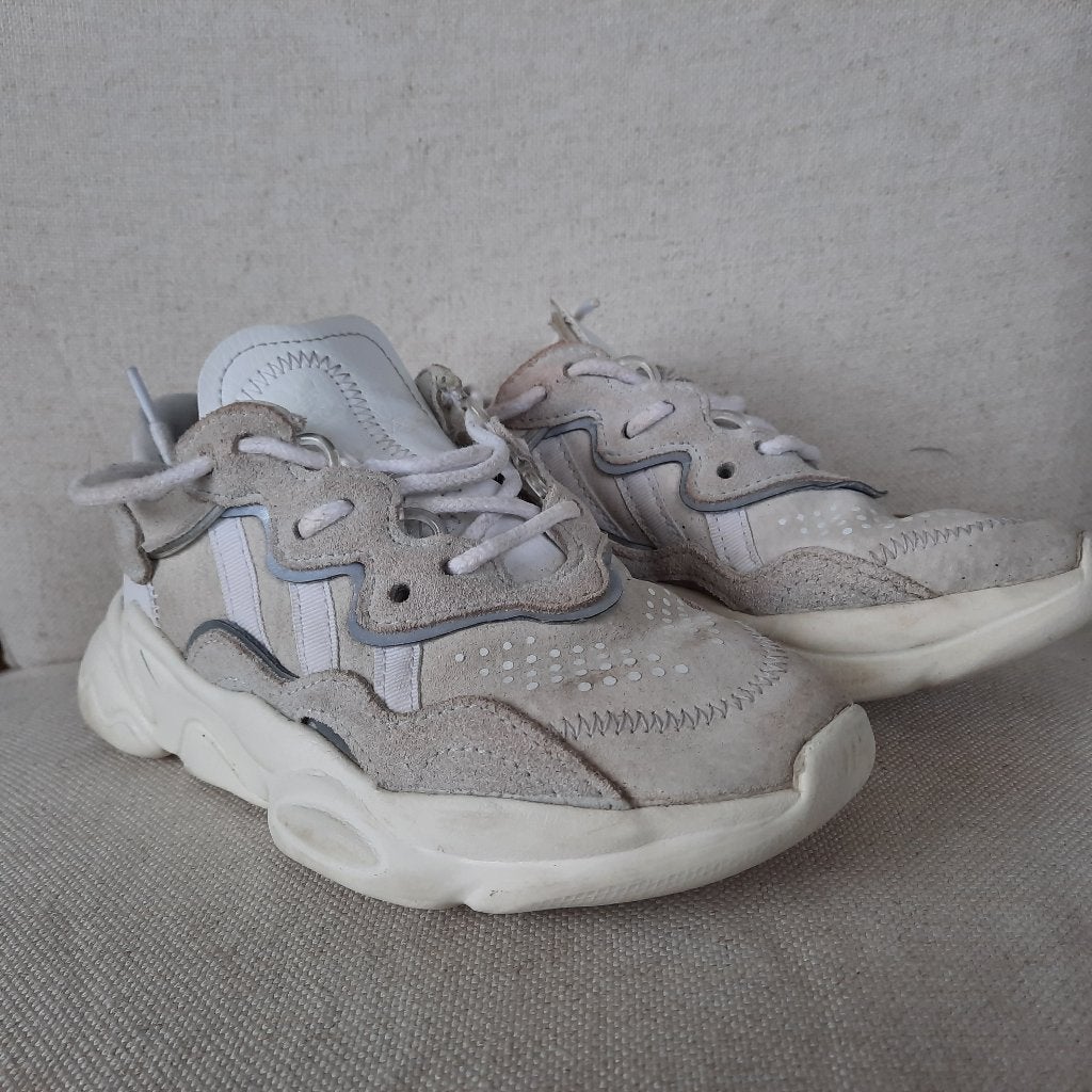 Adidas sneakers Ozweego wit maat 30, Adidas, Jongen of Meisje, Schoenen, Ophalen of Verzenden