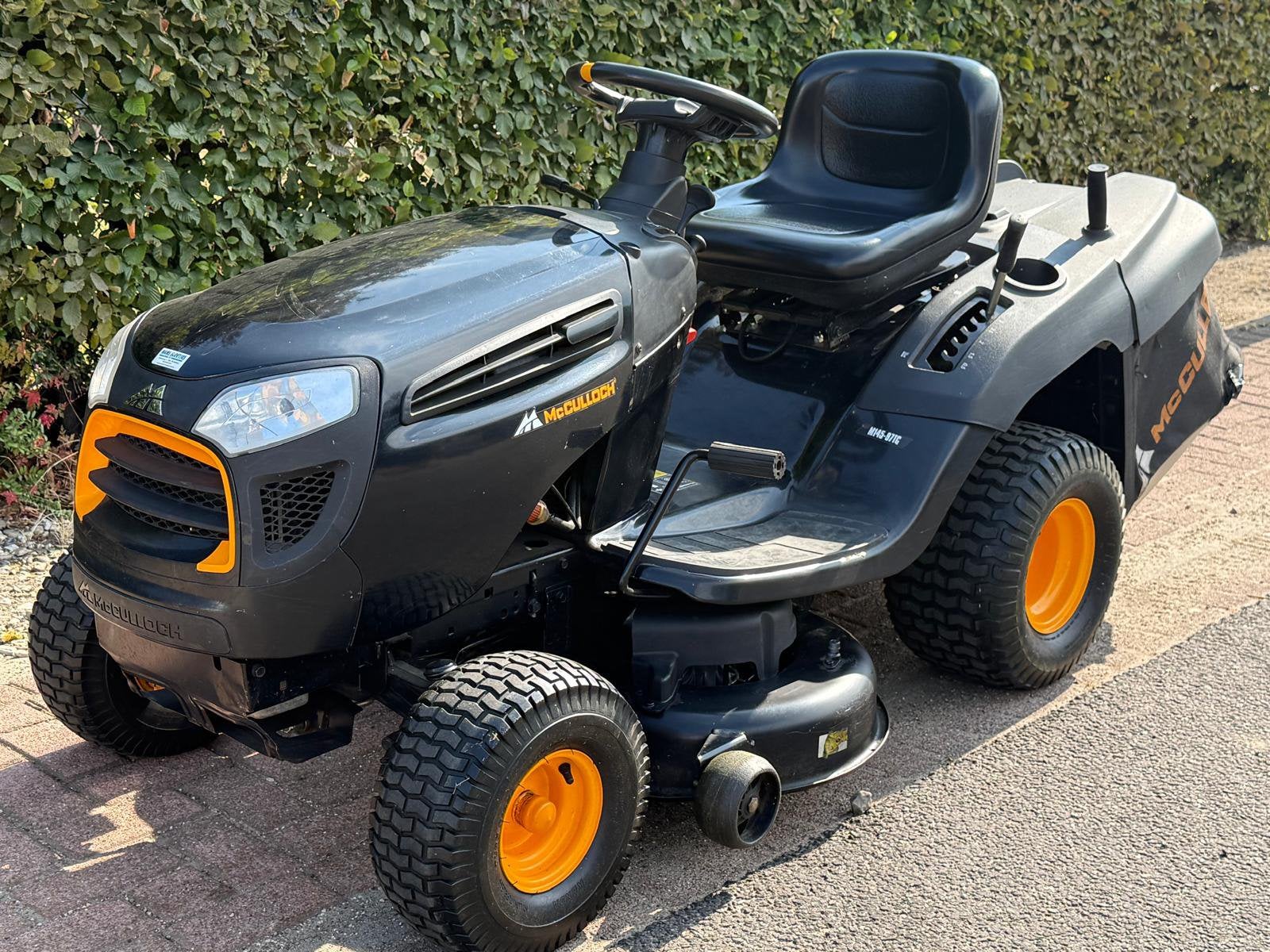 Husqvarna McCulloch zitmaaier met opvangbak, Ophalen, Gebruikt