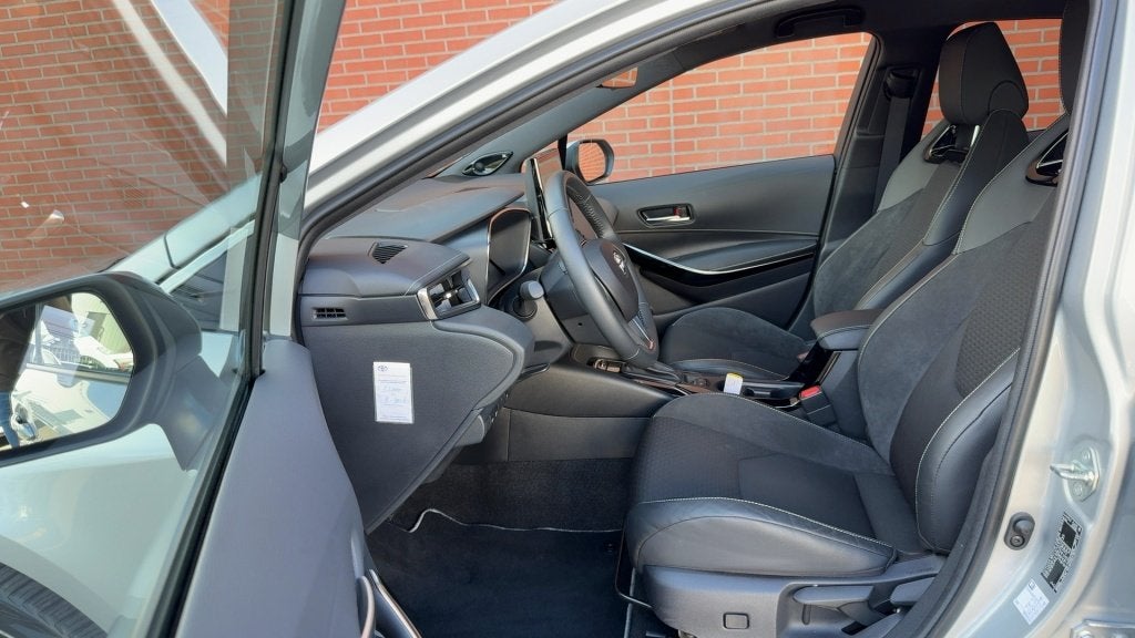 Toyota Corolla Hybrid 140 Executive 1e eigenaar Sportstoelen, Auto's, 12 maanden, 450 kg, Gebruikt, Bedrijf
