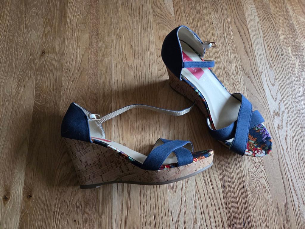 Sandaal sleehak dames nieuw. Maat 41, Ophalen of Verzenden, Nieuw, Sandalen of Muiltjes