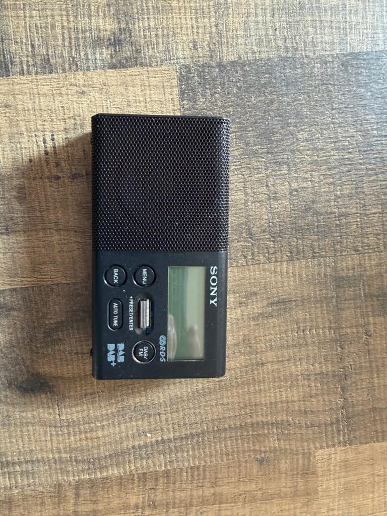 Sony DAB+ FM Radio. (Zit geen micro usb oplader bij), Audio, Tv en Foto, Radio's, Ophalen, Gebruikt, Radio